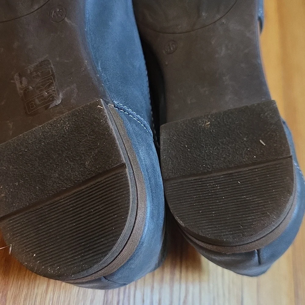 Bueno Blue Leather Sandals with Asymmetric, Open-Toe Design - Picture 7 of 8